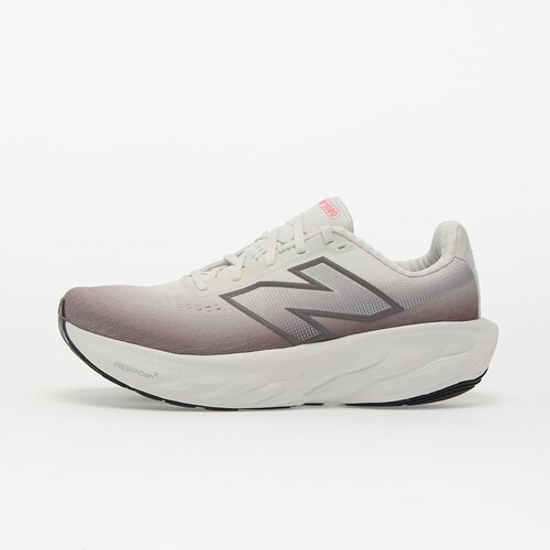 New Balance Sneakers 1080 Earth Shadow EUR 43 Cene