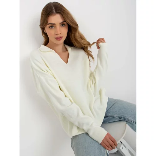 Fashion Hunters Ecru smooth oversize sweater with a collar