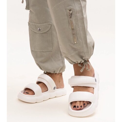 D/CEO Black sandals on a block heel Millo Cene