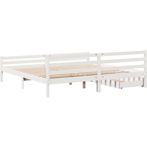 VidaXL Okvir kreveta bez madraca bijeli 200x200 cm od masivne borovine Slike