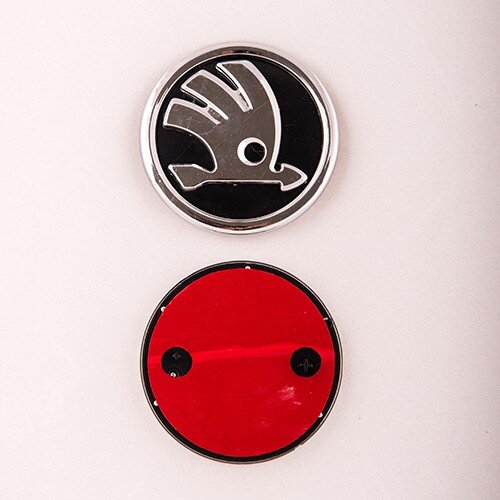  OZNAKA PLASTIČNA &amp;Scaron;KODA CRNA FI79MM Slike
