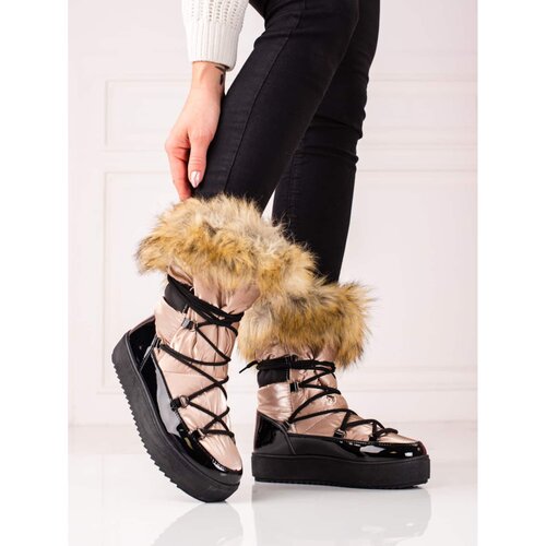 SHELOVET Women's snow boots on a platform with fur Slike
