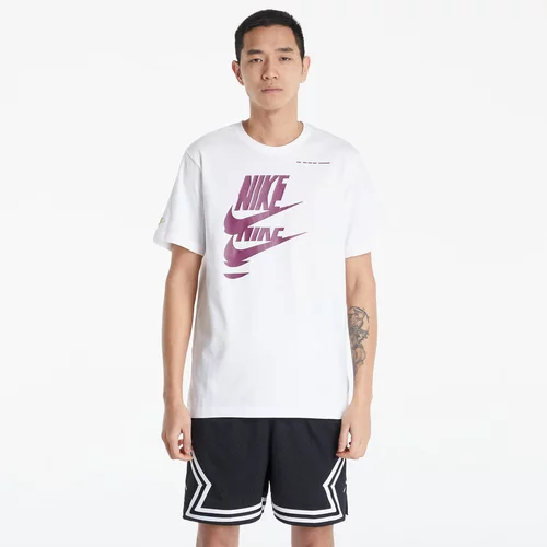 Nike Essentials+ T-Shirt