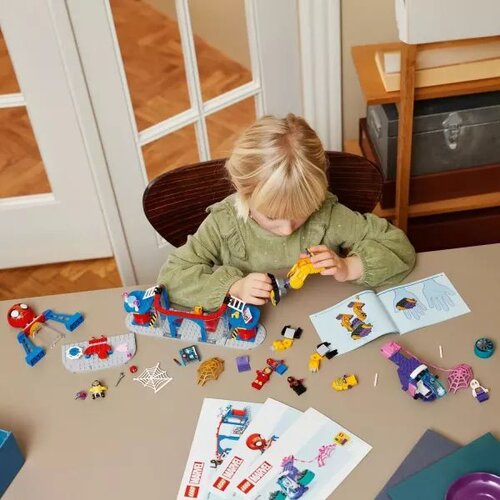 Lego 10794 Glavni &amp;scaron;tab za predenje pajčevin ekipe Spidey Slike