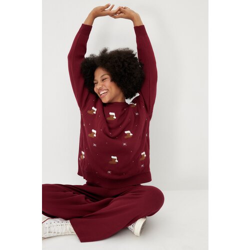 Trendyol Red Christmas Themed Bottom-Top Set with a Soft Textured, Feathered Knitwear Cijene
