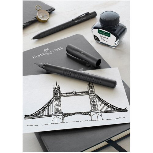  GARNITURA OLOVKA KEMIJSKA PLUS NALIVPERO GRIP 2011 EDITION U MET.KUT. FABER CASTELL 201626 MAT CRNA Slike