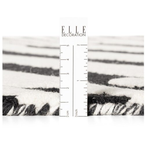 Elle Decoration Crno-bijeli ručno rađen vunen tepih 200x290 cm Stryve Flux &amp;ndash; Slike
