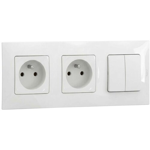 Legrand dvostruka kućna utičnica 250V/16A i dvostruki prekidač br. 5 sa ramom NILOE, bela Slike