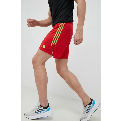 Adidas Kratke hlače za vadbo Tiro 23 rdeča barva