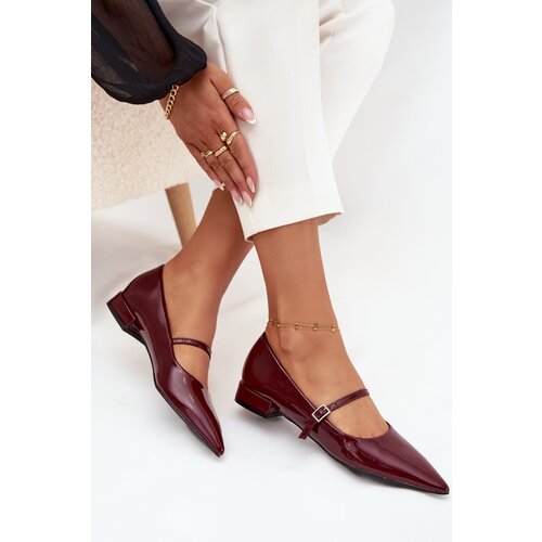 Boto Patent leather ballerinas with a delicate heel with strap Bordeaux Isvella Slike