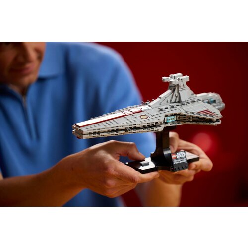 Lego star wars - napadačka krstarica klase venator (75441) Slike