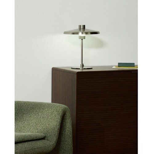 Kave Home Stolna lampa u srebrnoj boji s metalnim sjenilom (visina 32,5 cm) Nuvira &amp;ndash; Slike