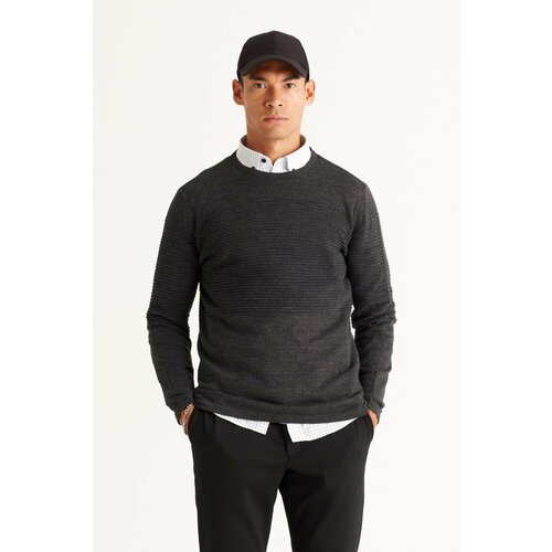 AC&Co / Altınyıldız Classics Men's Anthracite-melange Standard Fit Normal Cut Anti-Pilling Crew Neck Knitwear Sweater. Slike