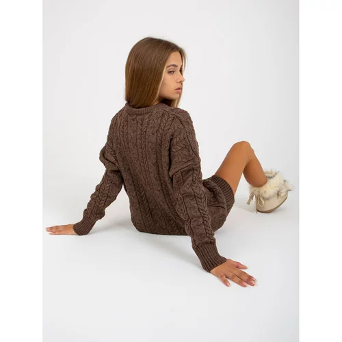 Fashion Hunters Brown long sweater with braids and a round neckline from RUE PARIS