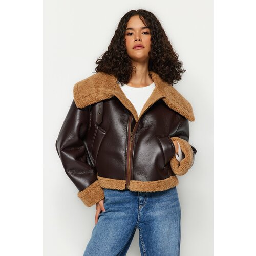 Trendyol Brown Plush Collar Detailed Faux Leather Coat Cene