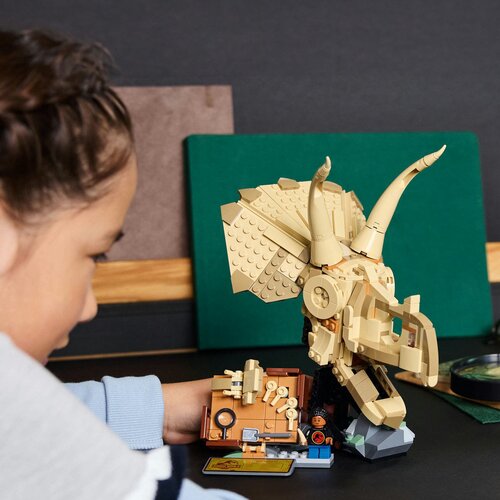 Lego Jurassic World - Fosili dinosaura: lubanja triceratopsa (76969) Slike