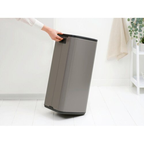 Brabantia Siva željezna kanta za smeće na dodir 30 l Bo Touch &amp;ndash; Slike