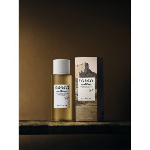 SKIN1004 Madagascar Centella Teca Soothing Toner nežni eksfoliacijski tonik s pomirjajočim učinkom 210 ml Slike