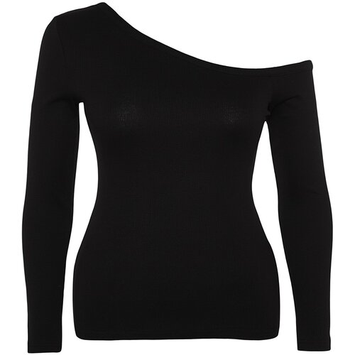 Trendyol Curve Plus Size Blouse - Black - Fitted Slike