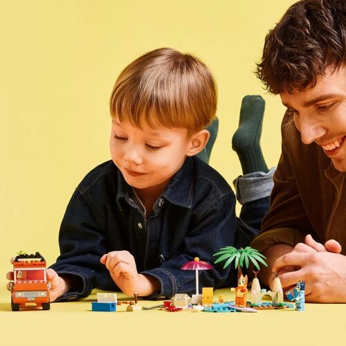 Lego BLUEY: Bluey - plaza i porodicni izlet automobilom Cene