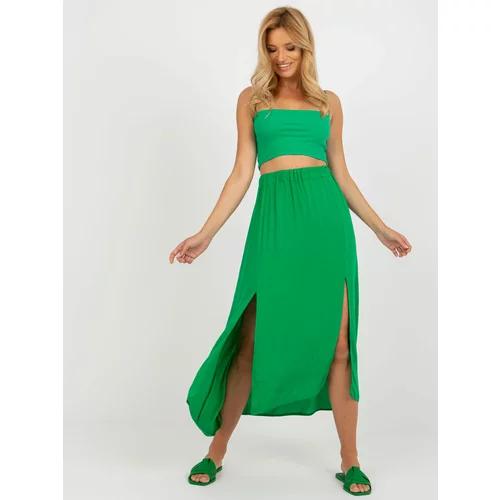 Fashion Hunters Green asymmetrical skirt RUE PARIS with flowers