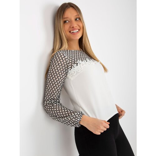 Fashion Hunters Ecru-black women&amp;#039;s formal blouse with lace Slike