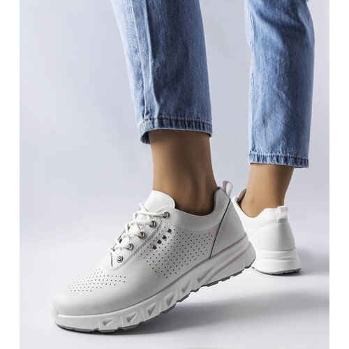 Gemre White trainers Justar Cene