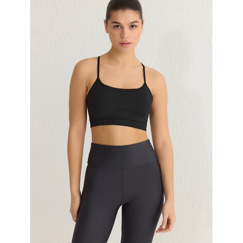 Trendyol Ženski top Thmss25Ss00010, Crni Cene