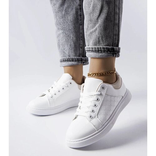 D/CEO White trainers Justar Cene