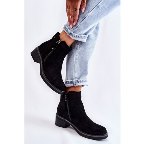 Kesi Suede boots on a low post Black Laurisa Slike