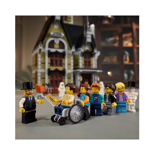 Lego ICONS&amp;trade; 10273 Hi&amp;scaron;a strahov v zabavi&amp;scaron;čnem parku Slike