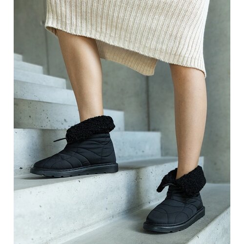 Gemre Black insulated snow boots with a drawstring Caellita Cene