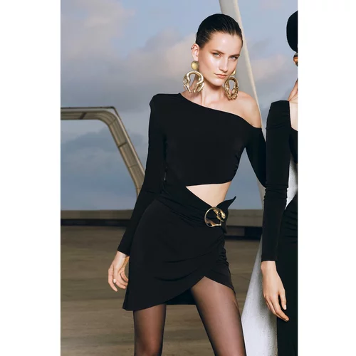 Trendyol x Zeynep Tosun Black One Shoulder Dress With Accessory Detail