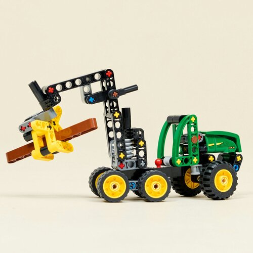 Lego Technic John Deere 1470H kombajn sa točkovima 42218 Slike