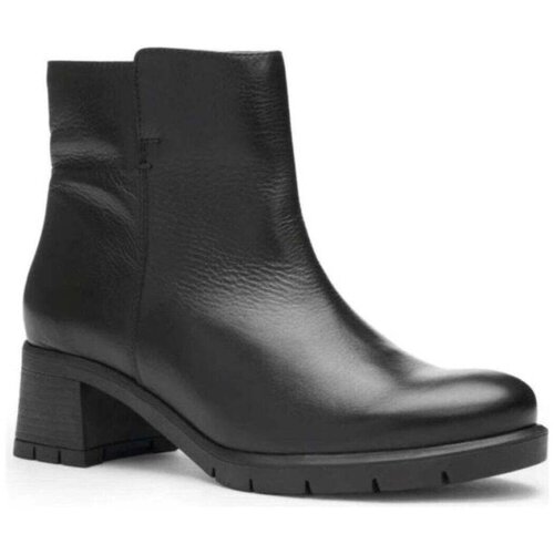 Ara Gležnjarji - Črna Slike