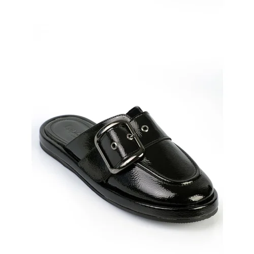 Capone Outfitters Women's Closed Toe Slippers with Buckle