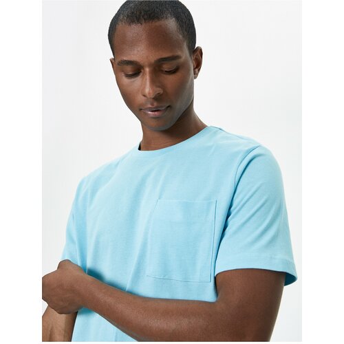 Koton Basic T-Shirt with Pocket Detailed Crew Neck Short Sleeve Cotton. Slike