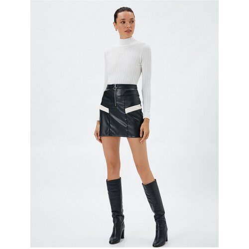 Koton Long-Sleeve T-shirt with Turtleneck Braid Pattern Slike