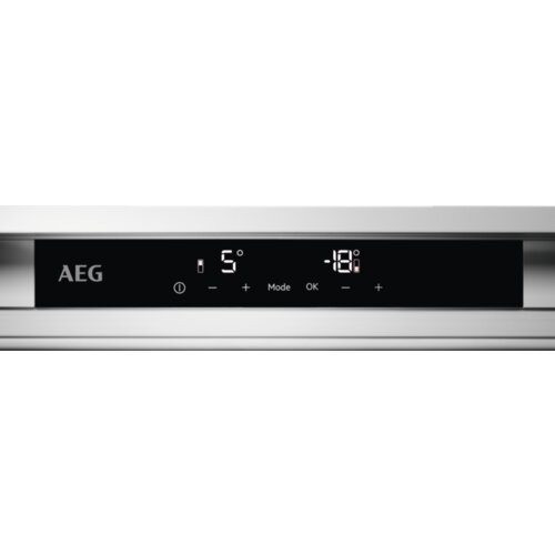 Aeg vgradni kombinirani hladilnik SCE819E5TS Slike