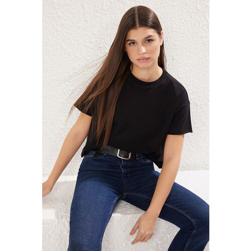 Trendyol Black 100% Cotton Relaxed Crop Crew Neck Knitted T-Shirt Slike