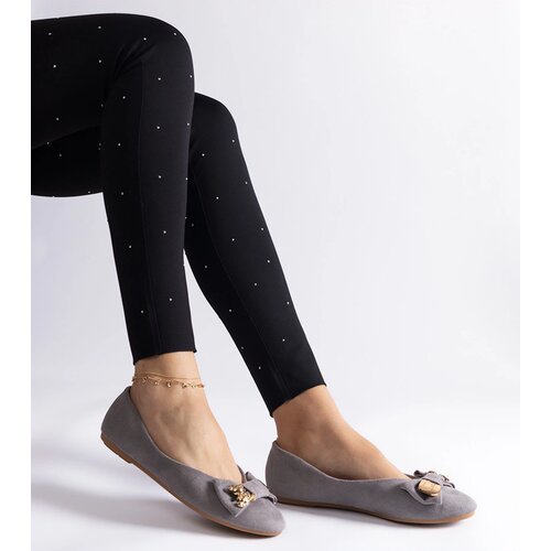 Gemre Gray ballet flats adorned with a bow and brooch Esdras Slike