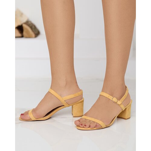 Resti Women&amp;#039;s sandals on a post in yellow Usopi - Footwear Slike