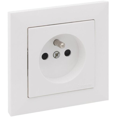 Legrand Kućna utičnica 250V/16A sa okvirom SUNO bela Cene