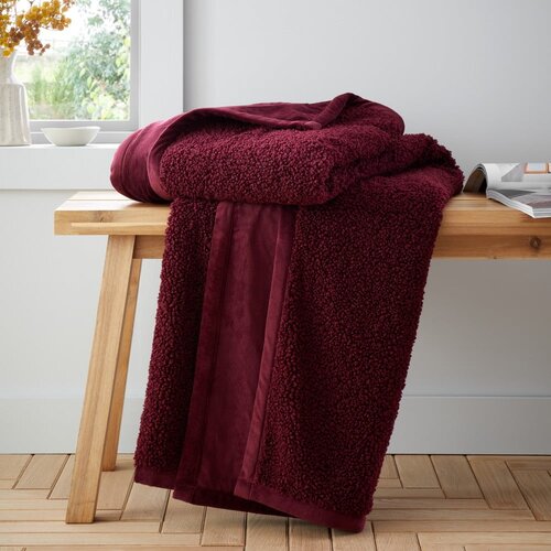 Catherine Lansfield Rdeča odeja iz mikropliša 130x170 cm Velvet Boucle – Cene