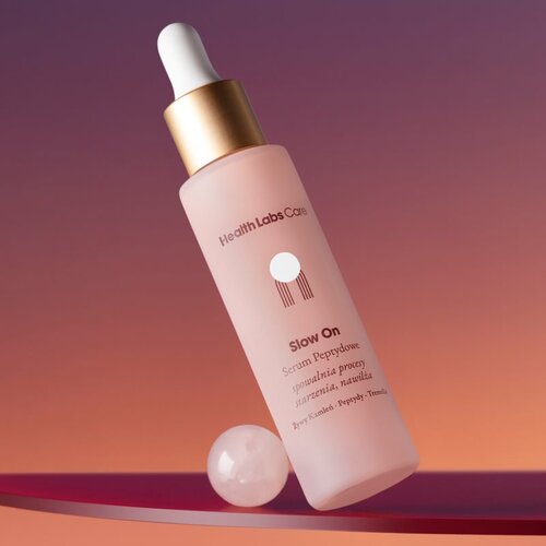 Health Labs Care Slow On gladilni serum za hidracijo in posvetlitev kože s peptidi 30 ml Slike