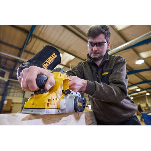 Dewalt Ročni skobeljnik DeWALT D26500 (1.050 W, globina skobljanja: 0&amp;ndash;4 mm, 13.500 vrt./min) Slike