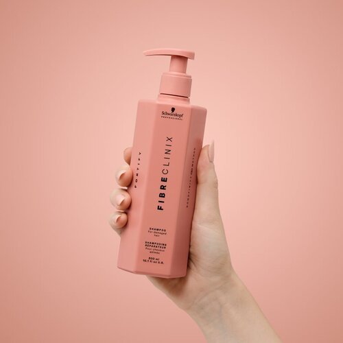 Schwarzkopf Professional Fibre Clinix Fortify Shampoo &amp;scaron;ampon za o&amp;scaron;tećenu i lomljivu kosu 300 ml Slike
