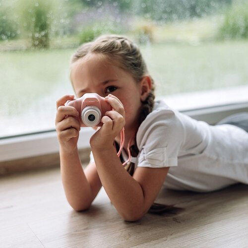 Free 2 Play otro&amp;scaron;ki digitalni fotoaparat Slike