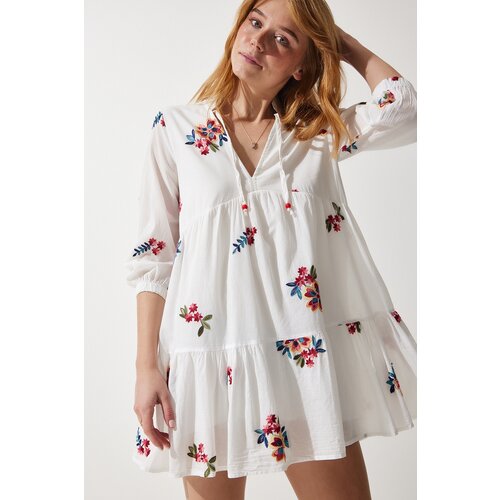Happiness İstanbul women's white embroidered v-neck knitted dress Cene