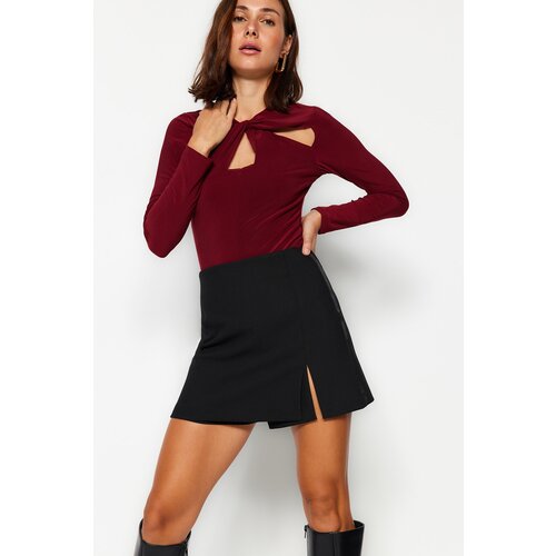 Trendyol Claret Red Cut Out and Shirring Detail Fitted/Sleepy, Flexible Knitted Body with Snap Snaps Slike